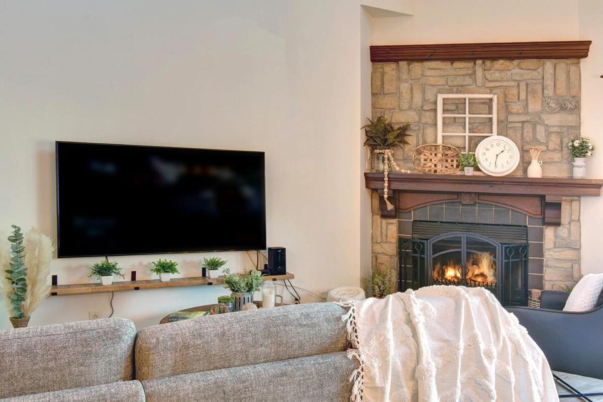 Huge Condo In Front Of Tremblant Ski Resort Mont-Tremblant Luaran gambar